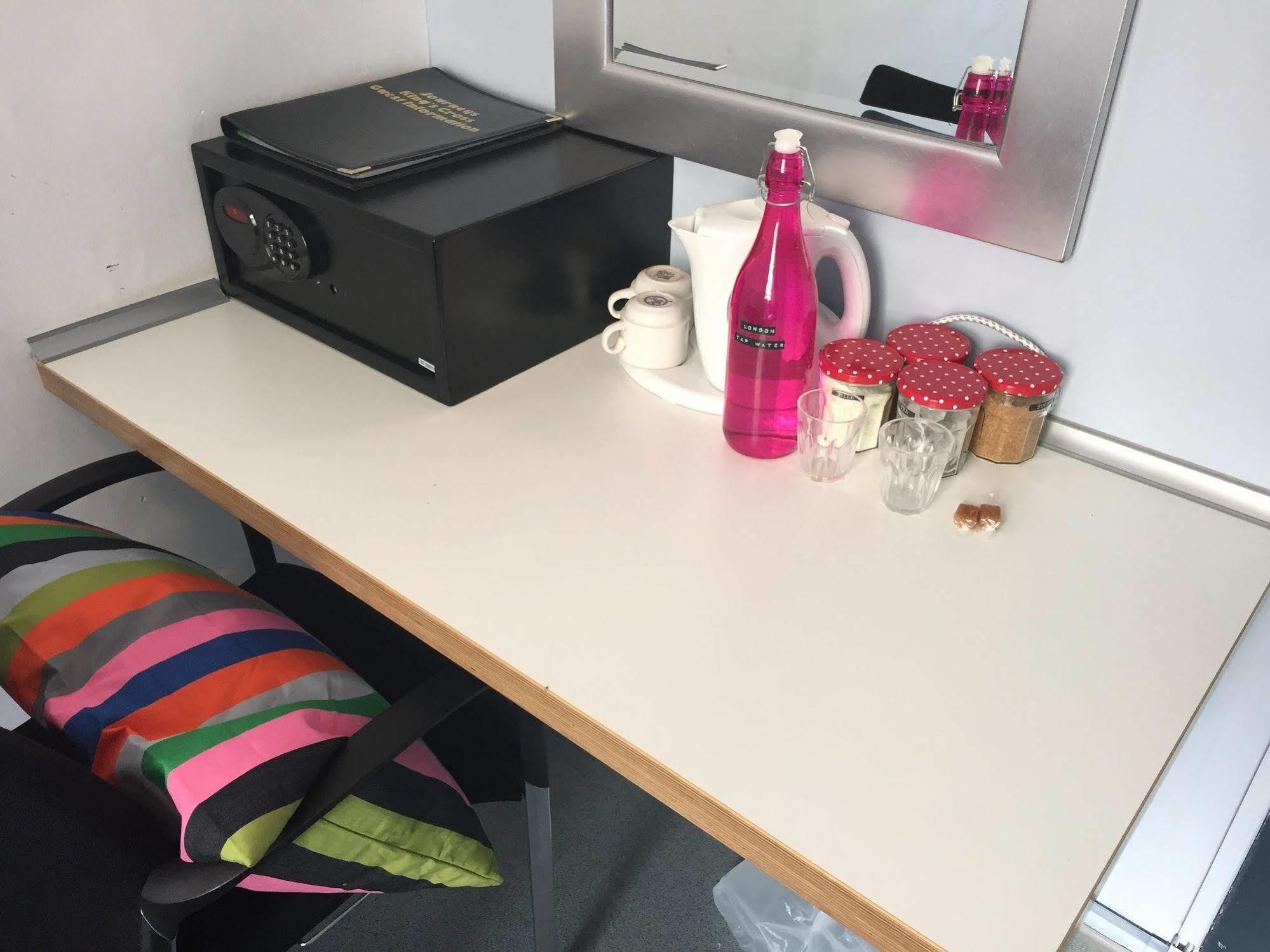 Hostel London Kings Cross Bagian luar foto